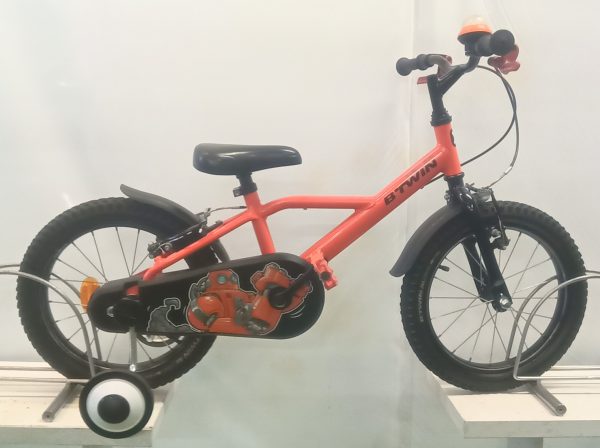 Image of the Refurbished B'Twin Robot 500 Child's Bike for sale