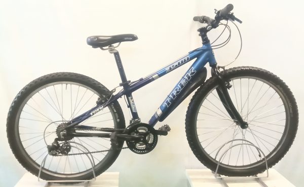 Image of the Refurbished Trek 3500 Mountain Bike for sale