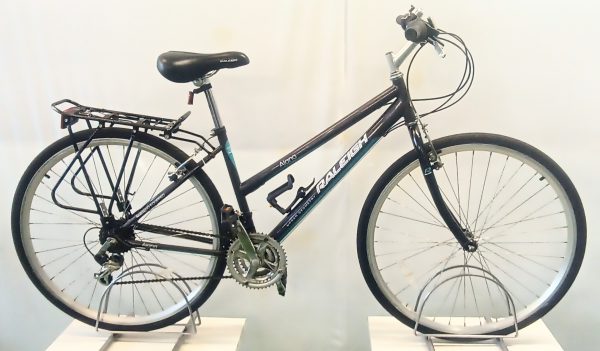 Image of the Refurbished Ladies Raleigh Alana Hybrid Bike