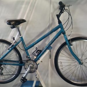 Image of the Refurbished Raleigh Vixen for sale from CeraCycloan Stockport